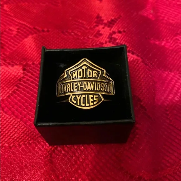 🔥HD Gold Men’s Ring - Picture 2 of 4